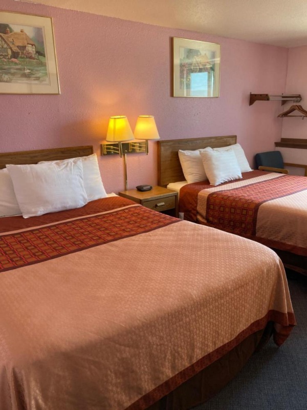 Executive Inn image 13