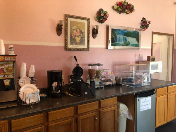 Executive Inn image 16