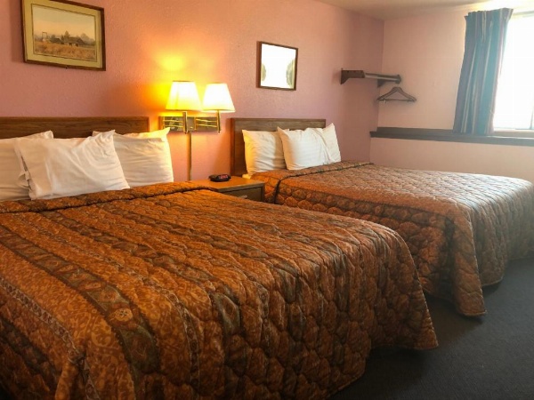 Executive Inn image 20