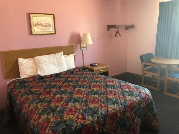 Executive Inn image 21