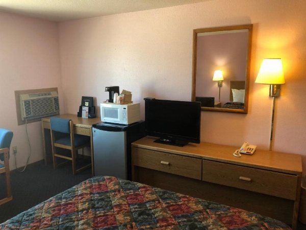 Executive Inn image 22