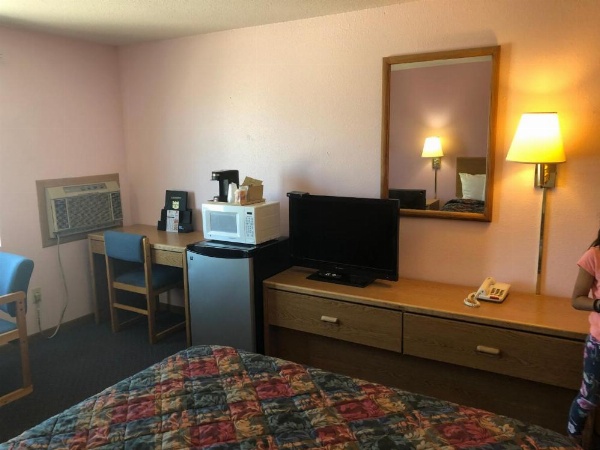Executive Inn image 23